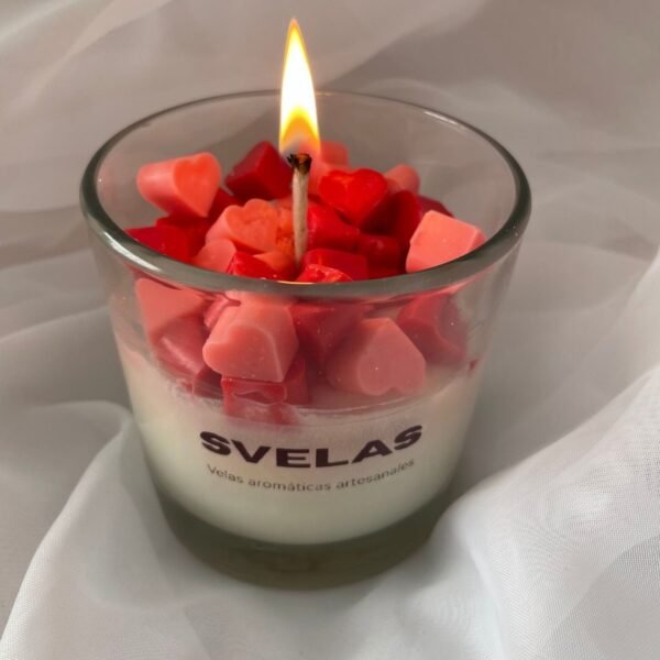 Vela de soja con topping de corazones de cera