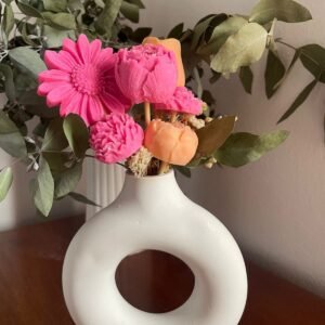 Set Florero Nórdico "Donut" Blanco + Ramo de Flores Secas (13cm)