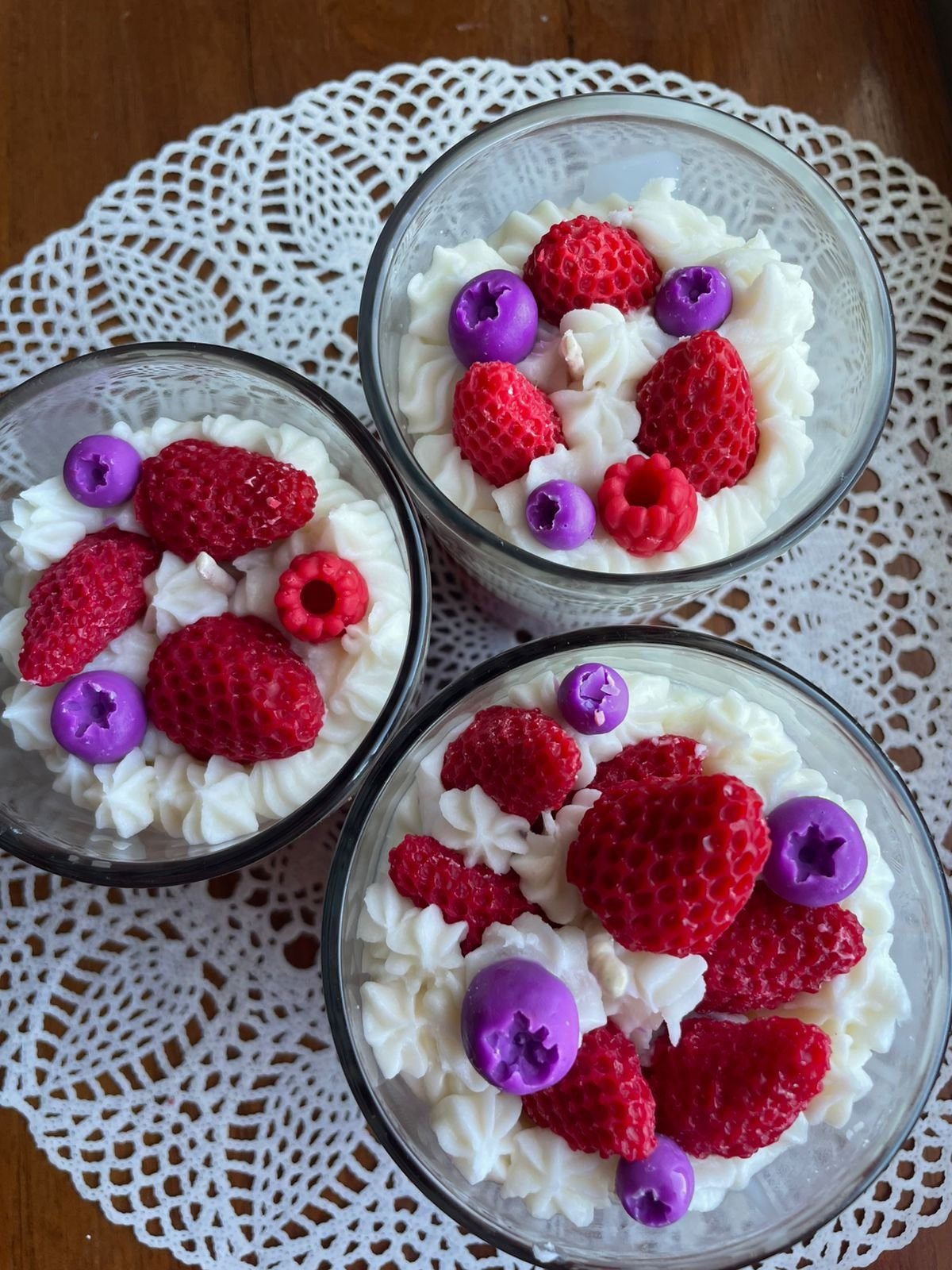 2026/03/324095.jpg Vela tortita con frutillas - Imagen 2